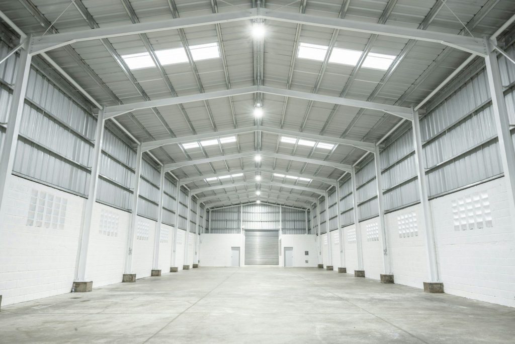 an empty warehouse with no people in it